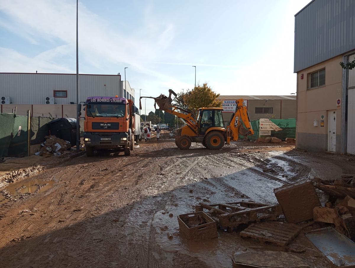 Trabajos de limpieza en Massanassa.