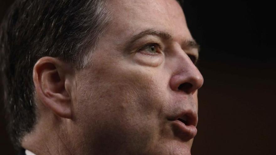 Comey acusa a Trump de &quot;mentir&quot; sobre los motivos de su despido