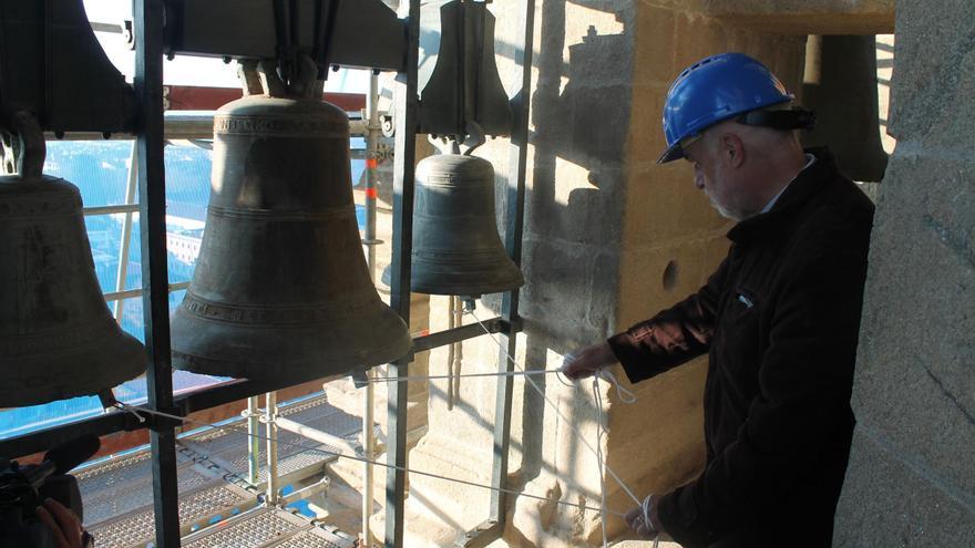 La Catedral de Santiago recupera el sonido de las campanas de la Torre Sur