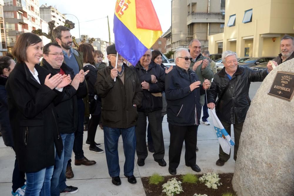 Vilagarcía conmemora la II República