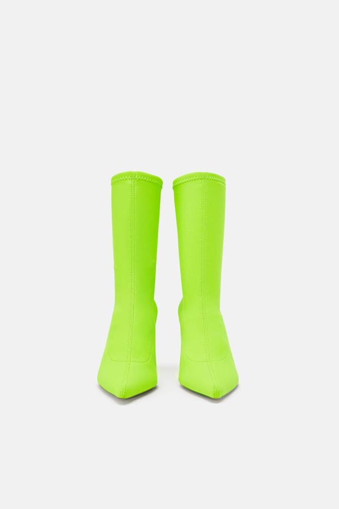 Los complicados botines de Zara de color verde flúor