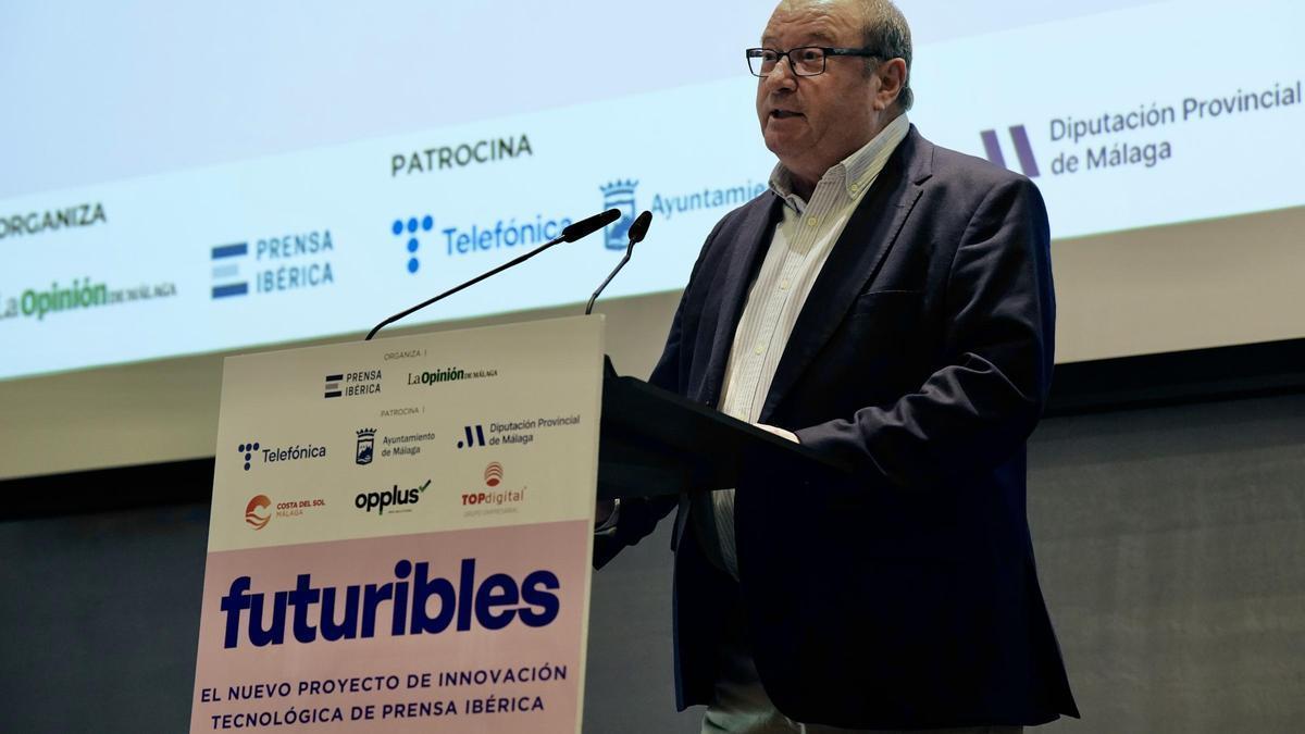 Fernando González, director de Futuribles, abrió la jornada celebrada en el Hotel Barceló de la capital malagueña