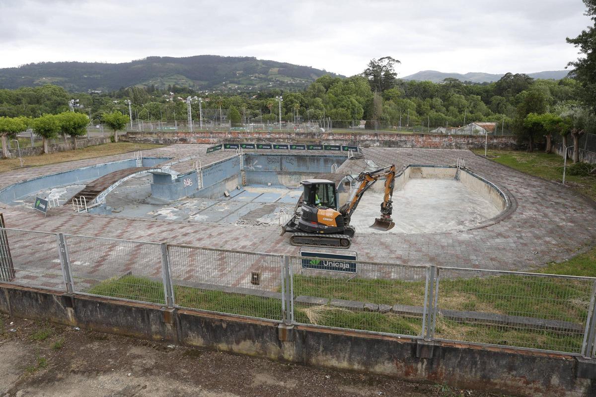 En imágenes: así avanzan las obras de la piscina de La Laboral
