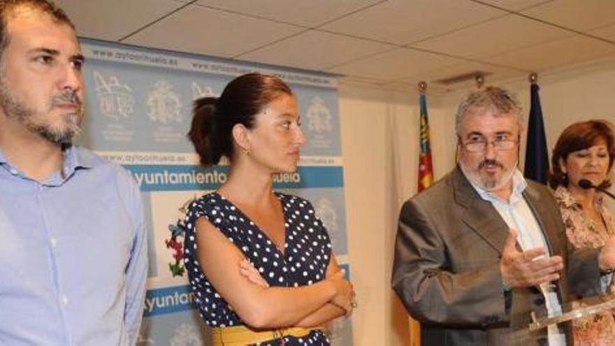El anuncio del nombramiento del Sindic reunió, por vez primera y en público, al alcalde y los portavoces de PSOE, PP y CLR.