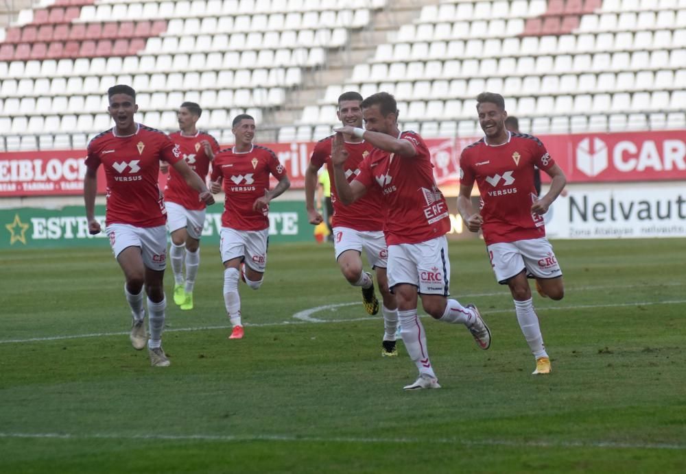 El Real Murcia se confía y pierde ante el Granada B (1-2)