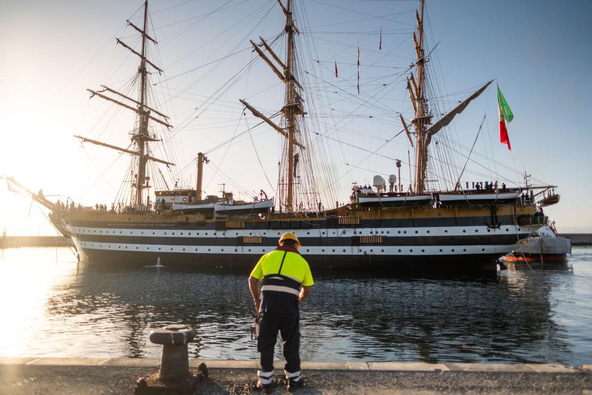 Llegada del barco 'Amerigo Vespucci' a Santa Cruz de Tenerife
