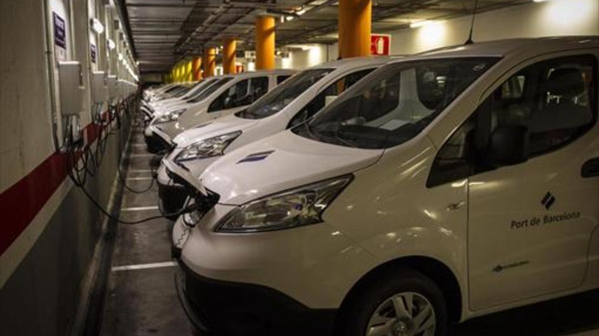 Nuevos puntos de recarga para vehículos eléctricos en el Port de Barcelona.