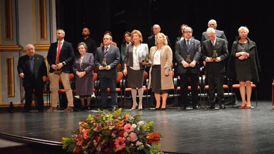 El Ayuntamiento entrega los galardones por el Día de Andalucía