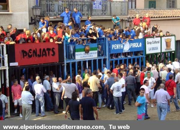 Almassora al completo sale a la calle en su primer día de festejos taurinos