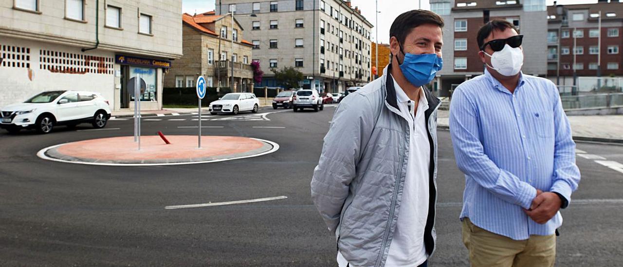 Samuel Lago (izquierda), y Constantino Cordal, ayer en O Pombal. | // IÑAKI ABELLA