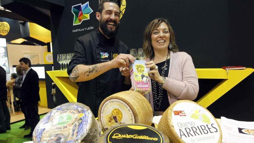 Milagros Marcos, junto al cocinero vallisoletano Javier García Peña. Foto