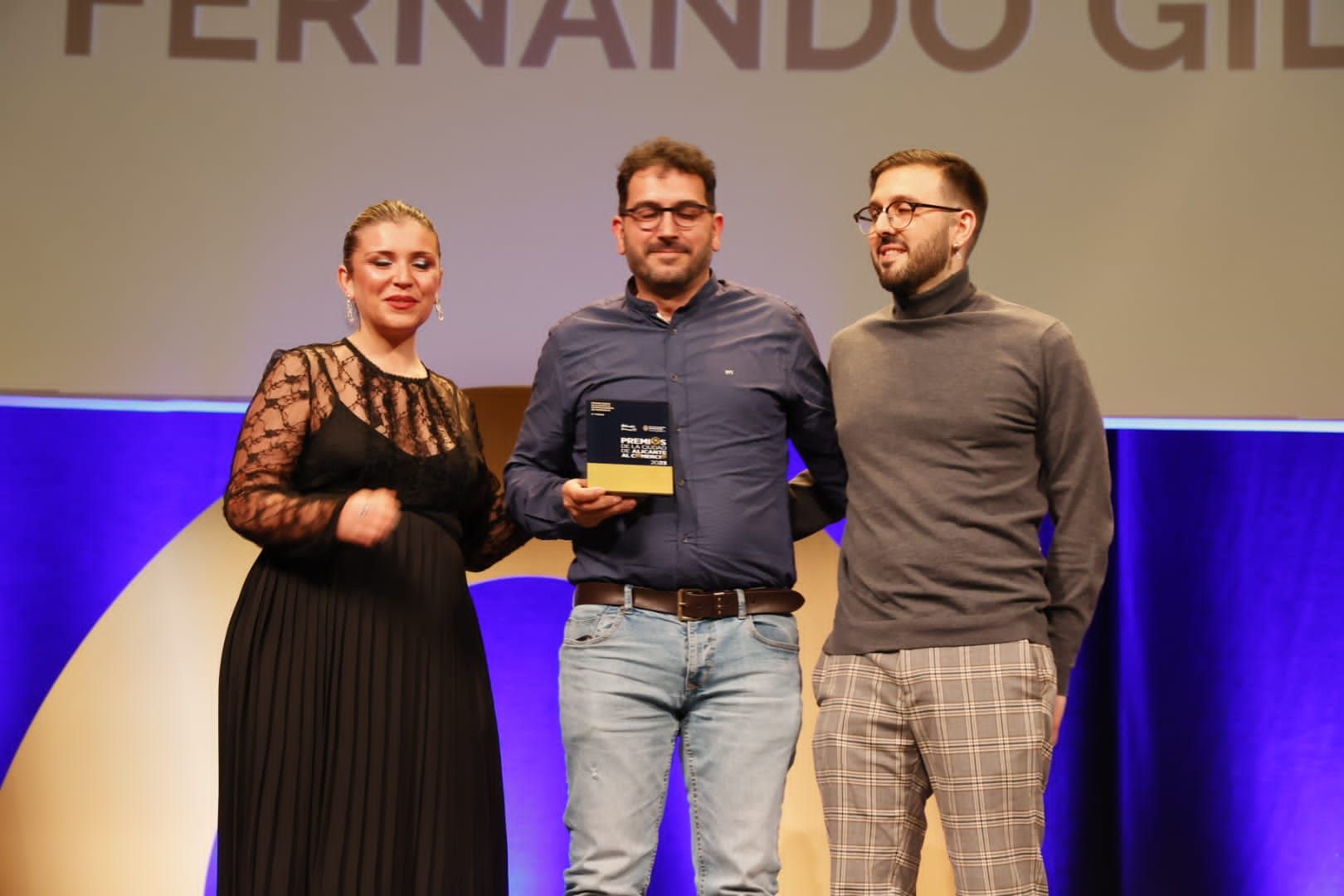Los distintos ganadores de los premios al Comercio de Alicante