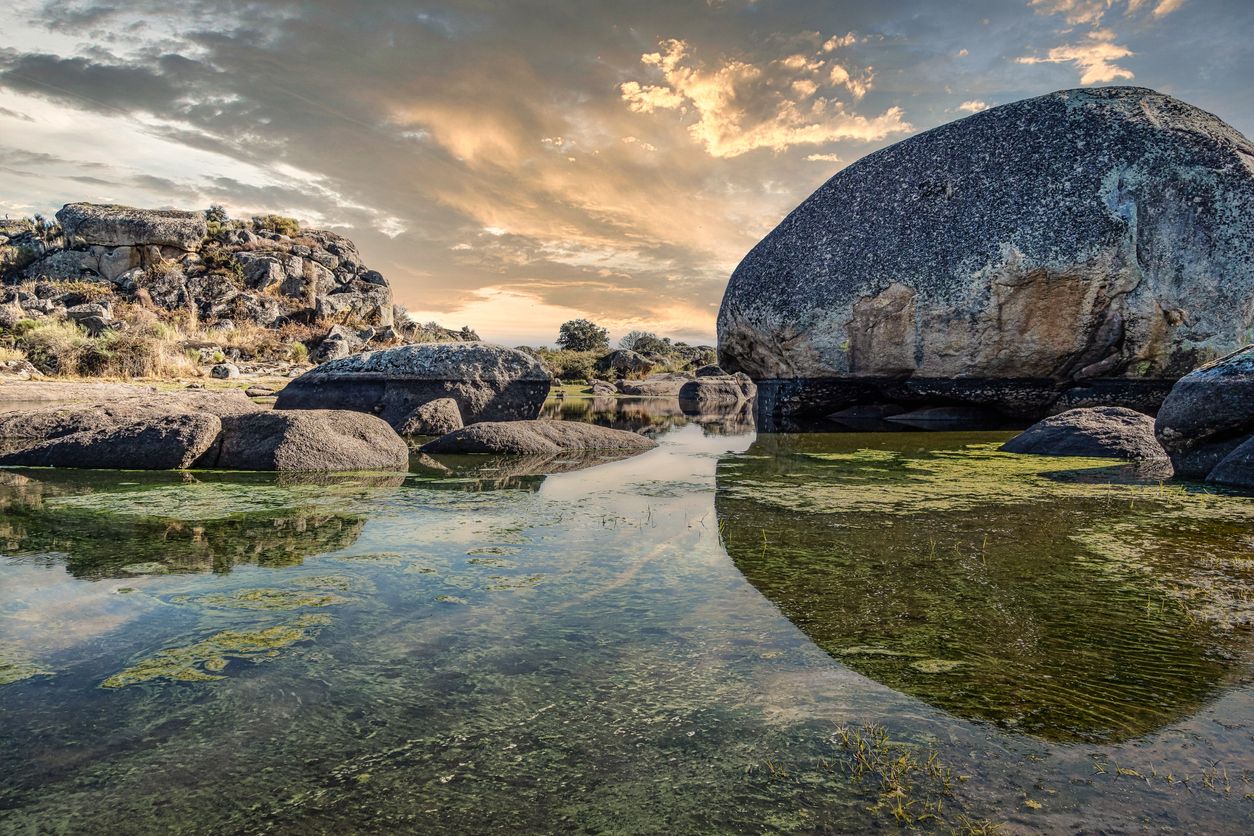 El Monumento Natural de los Barruecos está en Malpartida, Cáceres.