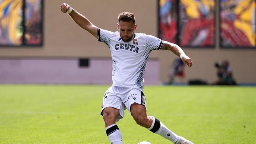 Vídeo | El central Diego González, el duodécimo fichaje del Real Zaragoza