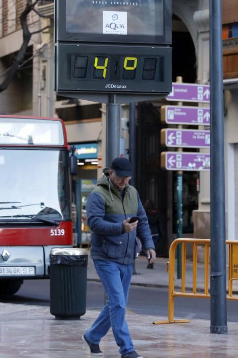 El frío se ha dejado notar en la ciudad de València