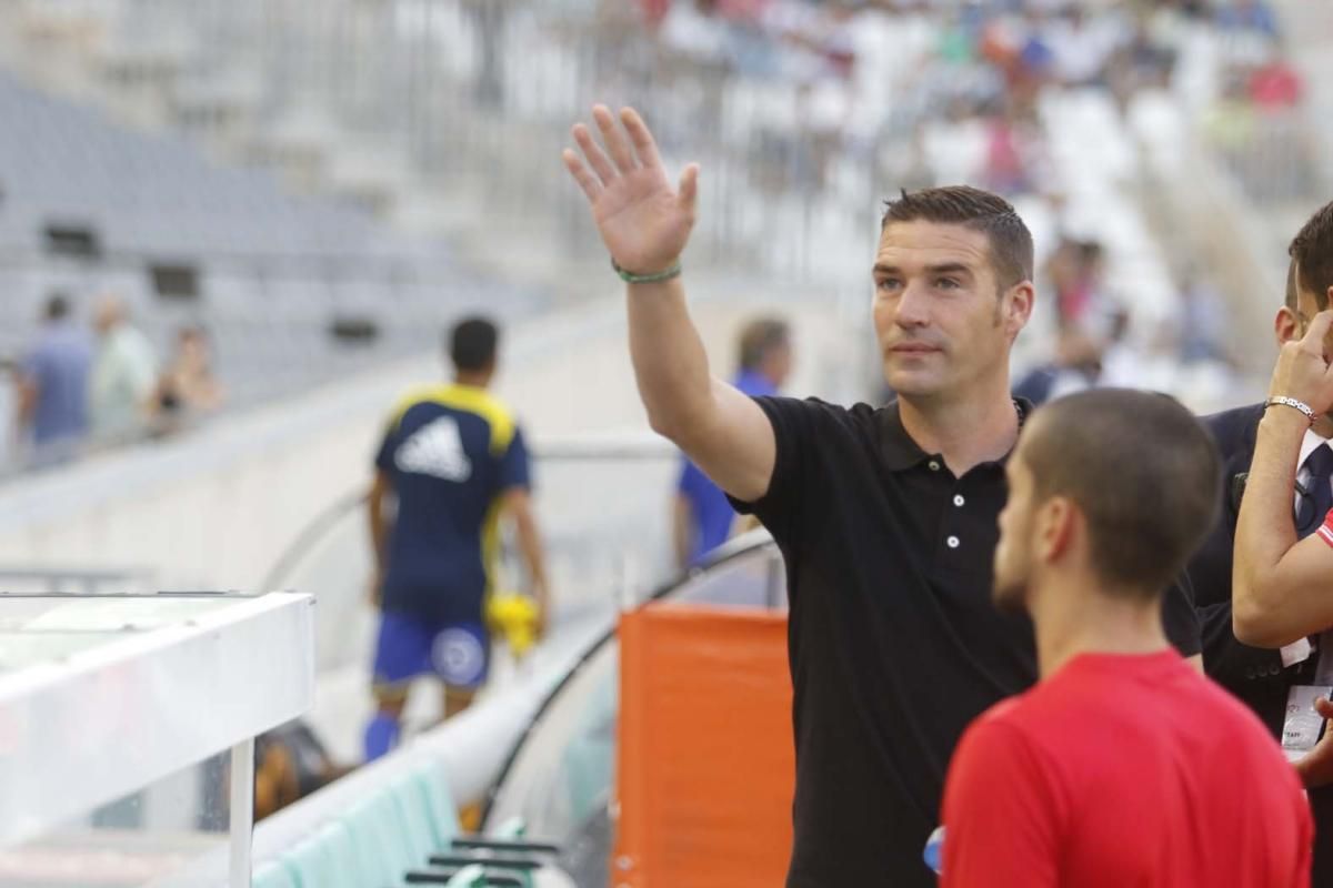 El Córdoba CF inicia la temporada con derrota ante el Cádiz.