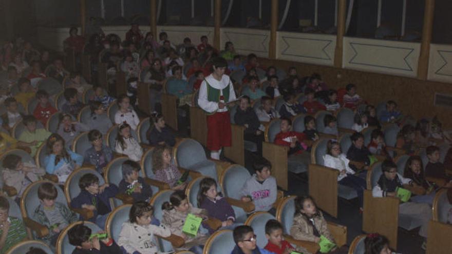 La Banda La Lira ofrece un concierto didáctico para alumnos centrado en el circo