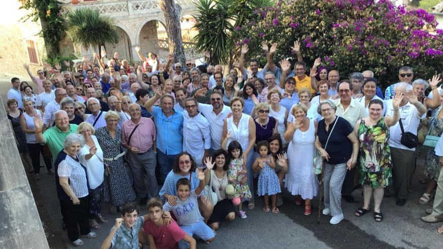 Los Cursillos de Cristiandad celebraron ayer su 75 aniversario en Cala Figuera