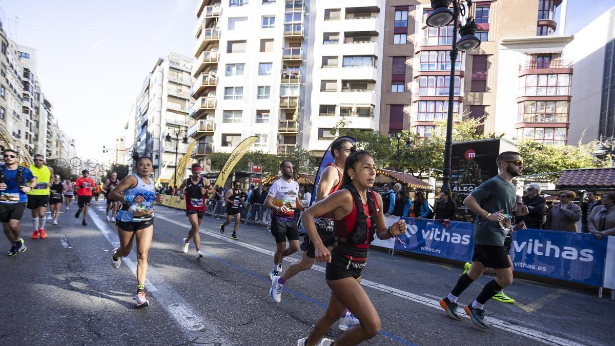 Correr una media maratón o una maratón es un desafío que requiere meses de preparación.