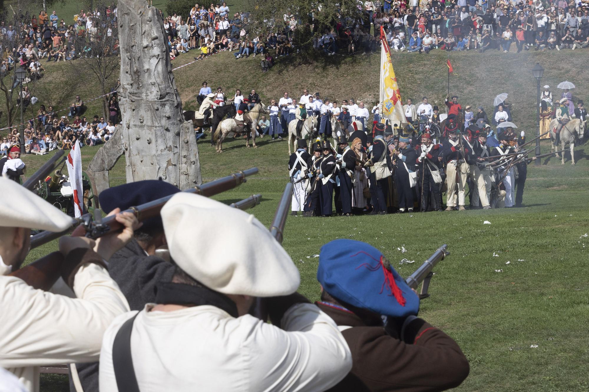 EN IMÁGENES: Así fue la recreación de la batalla del Desarme, en Oviedo