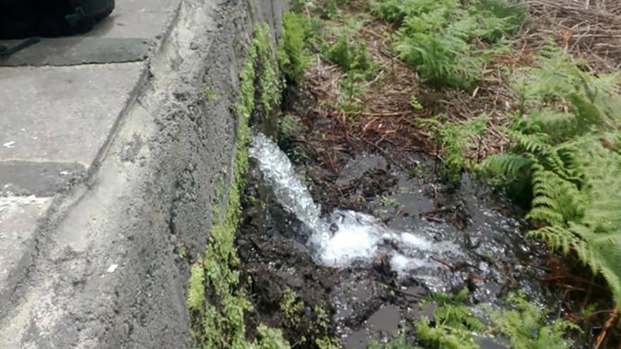 Una de las pérdidas del canal Barlovento-Fuencaliente.