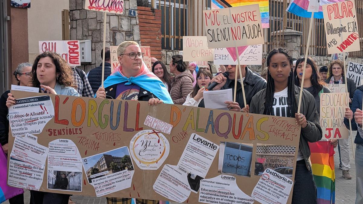 Protesta contra las terapias de conversión sexual en Alaquàs.
