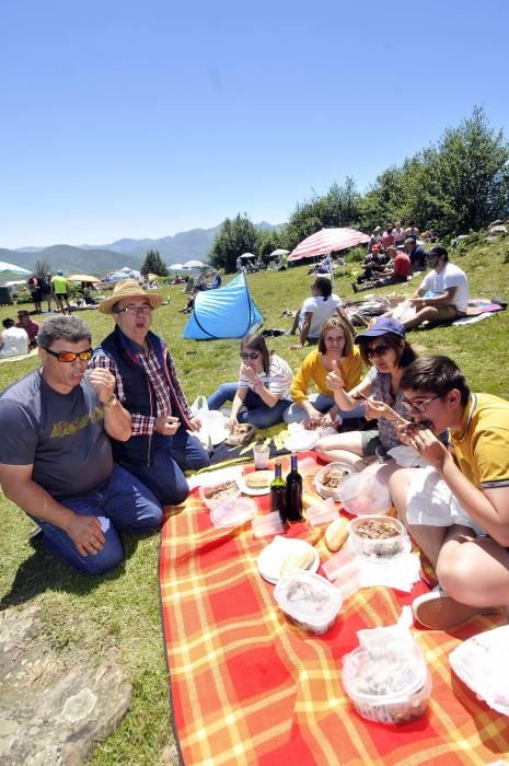 Fiesta del Corderu en Prau L.lagüezos