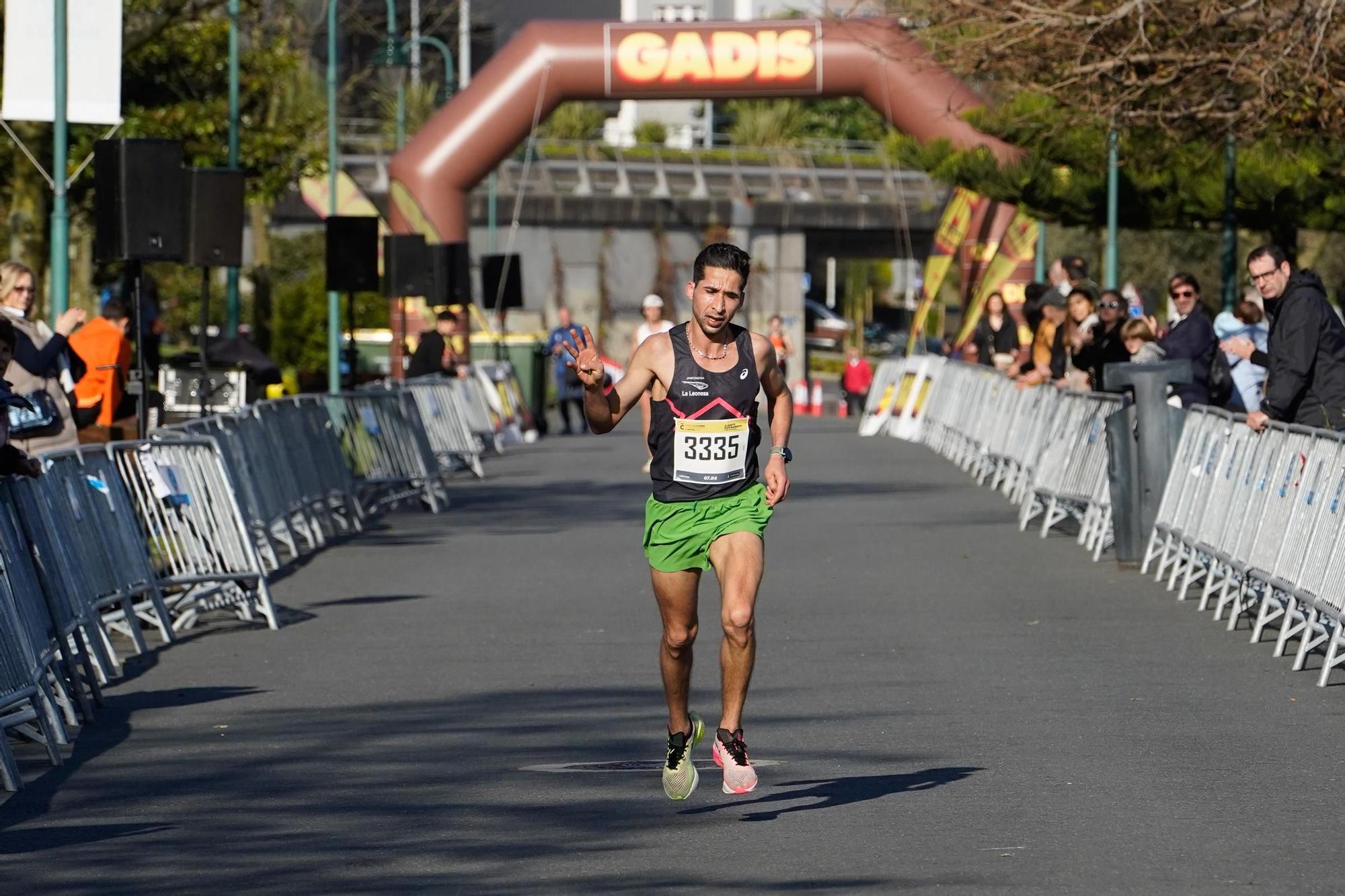 Irati Lorza y Álvaro Presedo ganan la carrera popular Volta de Oza