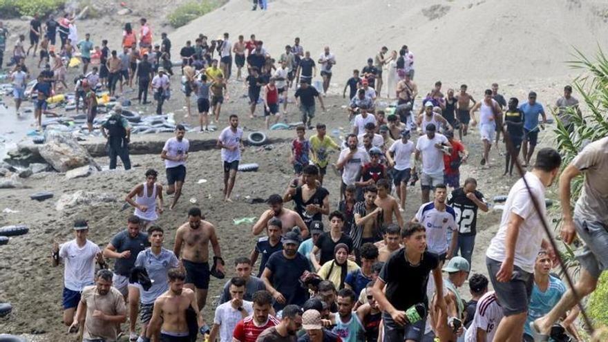 Massenandrang und Militäteinsatz: Die dramatische Situation in Spaniens Nordafrika-Exklave Ceuta