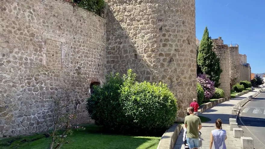 Las obras de reforma de la muralla acumulan casi dos meses de retraso