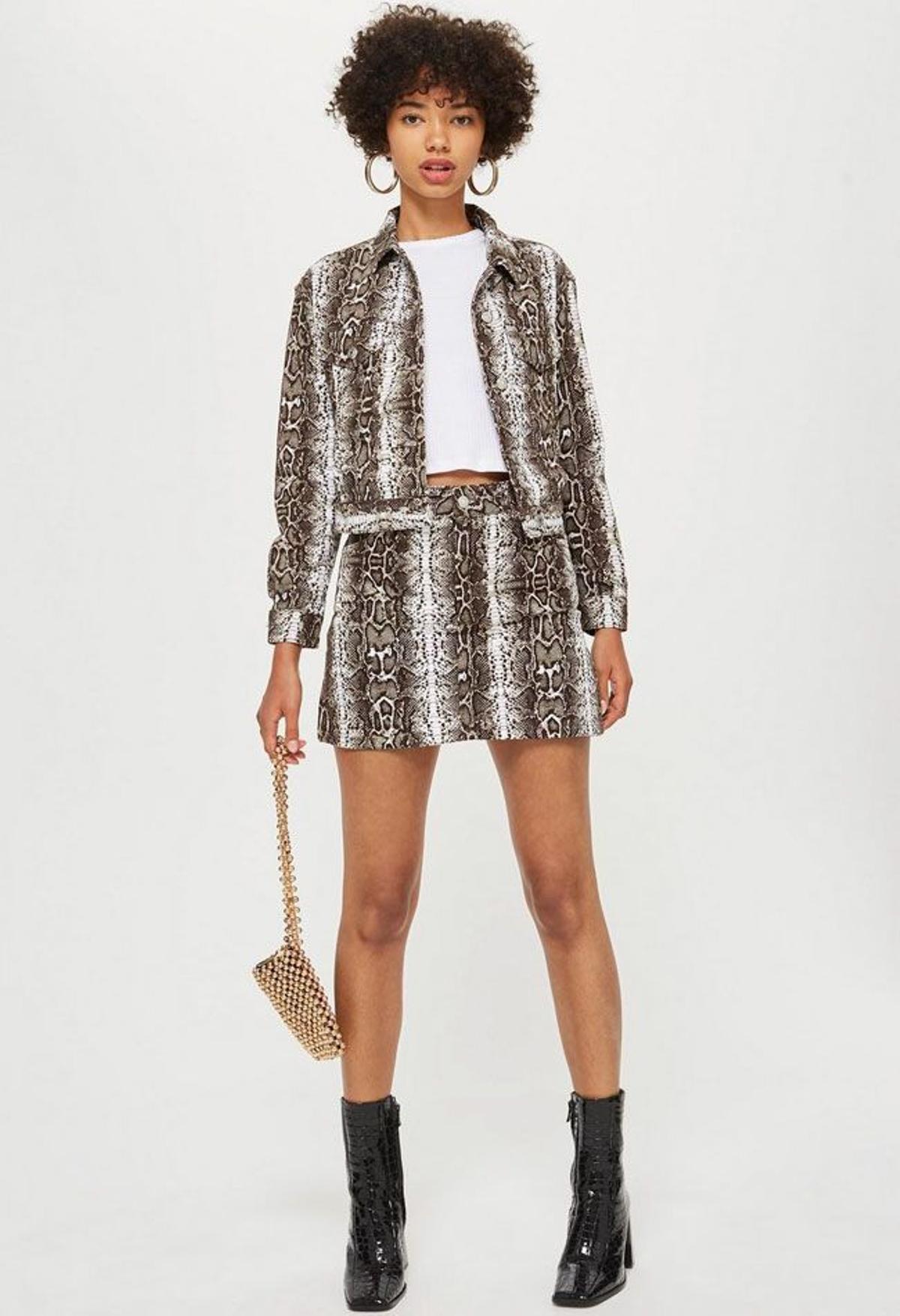 Conjunto de falda y chaqueta de serpiente de Topshop