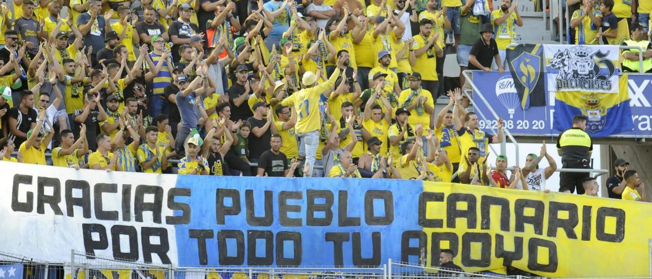 Imagen de aficionados de la UD Las Palmas en el Heliodoro Rodríguez López, el 7 de septiembre de 2019. | | MONTSE SANTOS