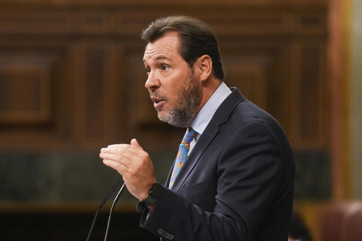 Óscar Puente dice que Hurtado y Peinado son casos "claros" de jueces que hacen política.