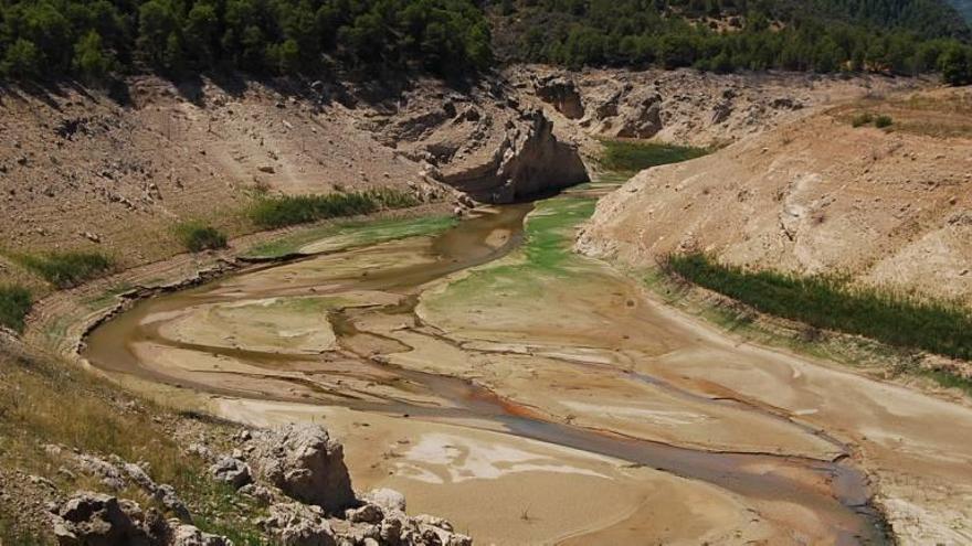 Estado del embalse de La Fuensanta, en Yeste, perteneciente a la cuenca del Segura, que fue tomada hace unos días.