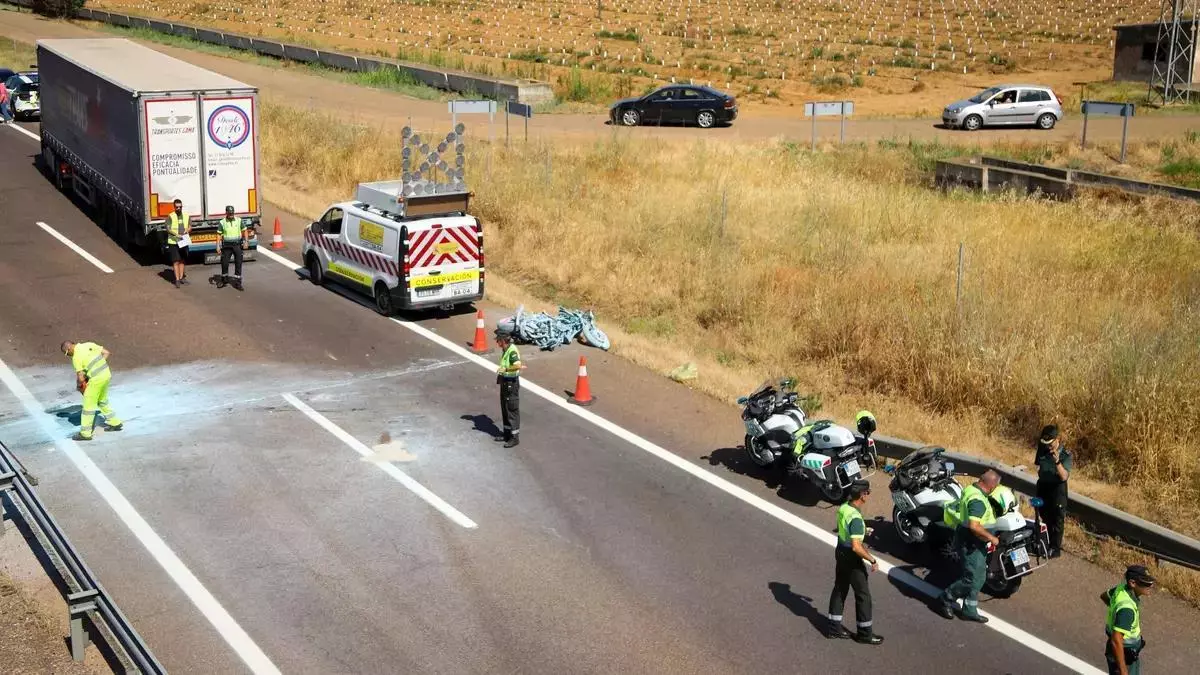 El fallecido en el accidente de la A-5 era un sargento de la Guardia Civil destinado en Badajoz