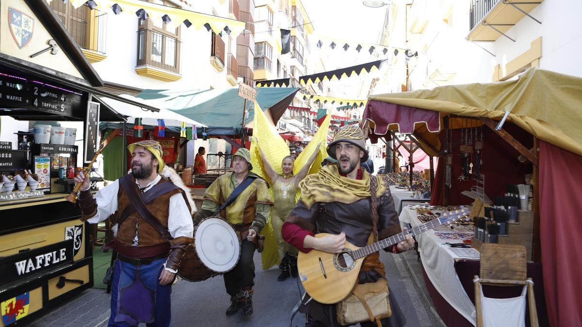 El Mercado Medieval hace viajar en el tiempo al centro de Lorca.