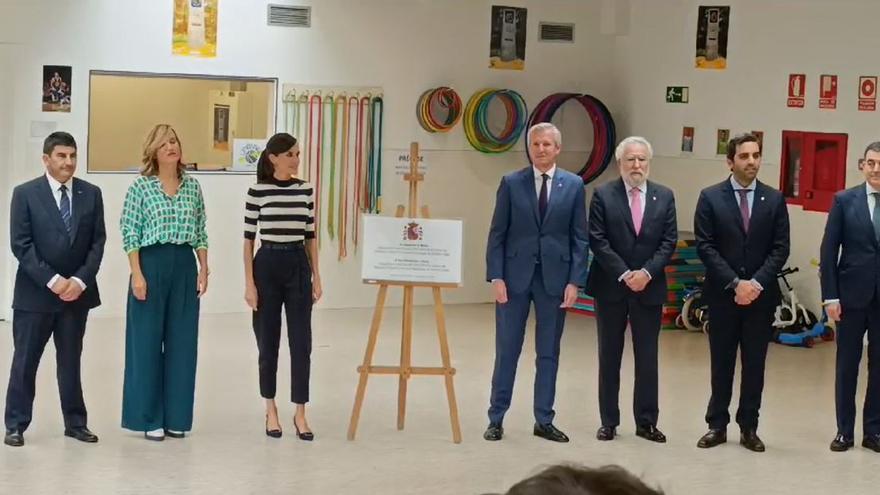 La reina Letizia llega a Oroso para inaugurar el curso escolar