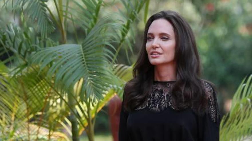 Angelina Jolie: «Siempre seremos una familia»