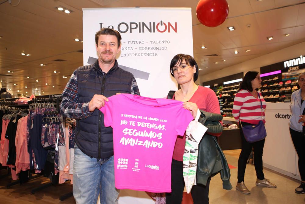 Recogida de dorsales Carrera de la Mujer. Sábado por la tarde