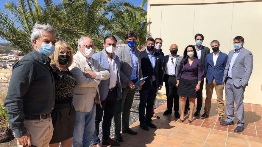 PP, Tenerife Network and Cest defend the South train project
