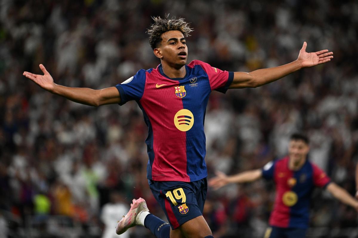 El Barça golea 2-5 al Madrid en la final de la Supercopa | FOTOS