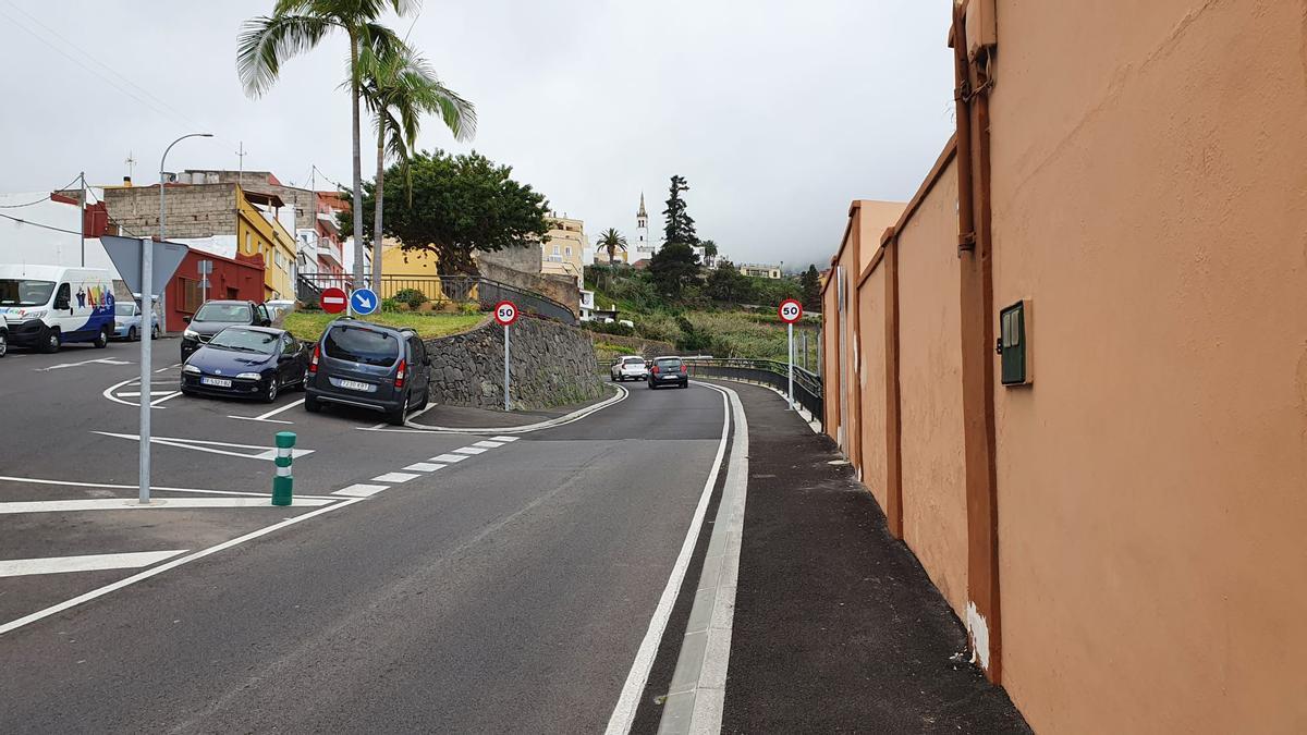 Un tramo de la TF-335, conocida como la carretera de La Charca, en Los Realejos