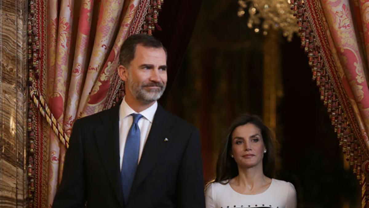 Letizia Ortiz con vestido tricolor de Felipe Varela