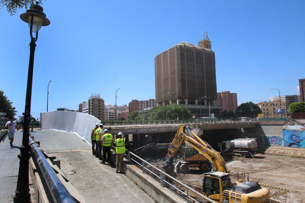 Demolición del tablero norte del Puente de Tetuán.