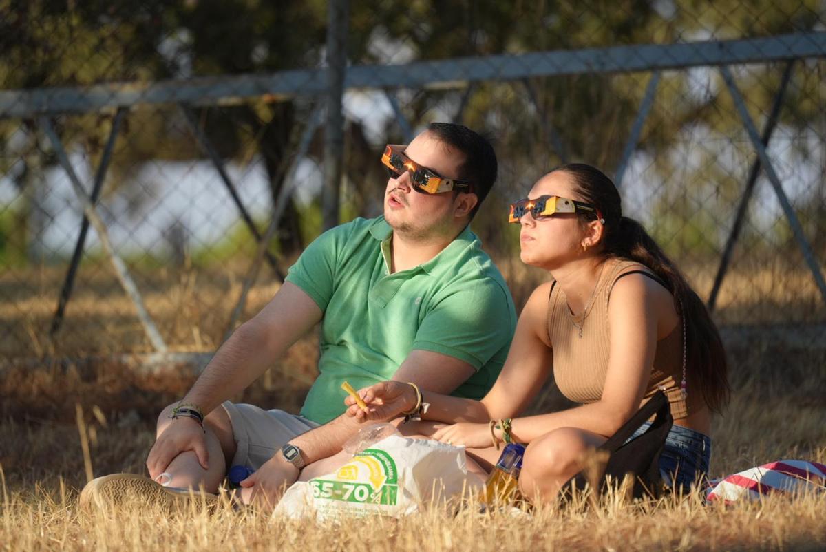 La provincia sube a las sierras y a los miradores de la Campiña para ver el eclipse