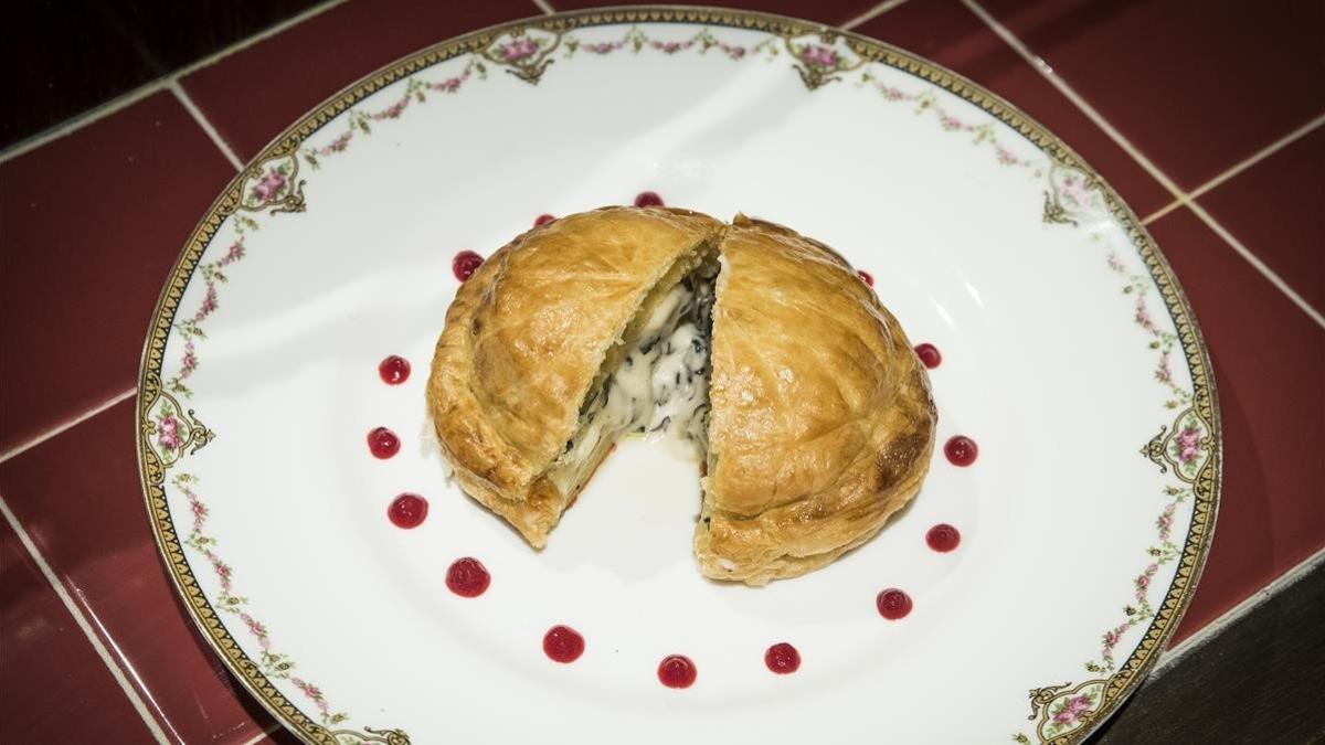 'Pithiviers' de patata y queso comté, una receta de Eric Basset (Bistrot Bilou).