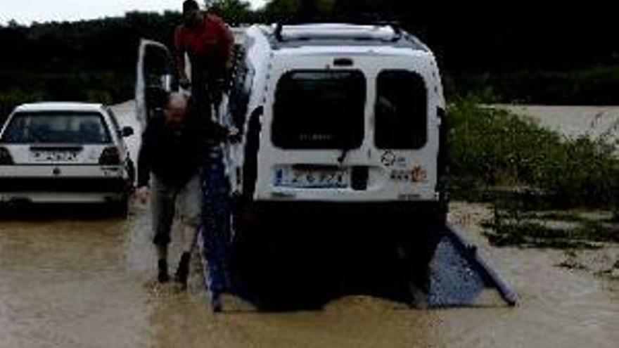 Las fuertes lluvias provocan un reguero de daños en las comarcas