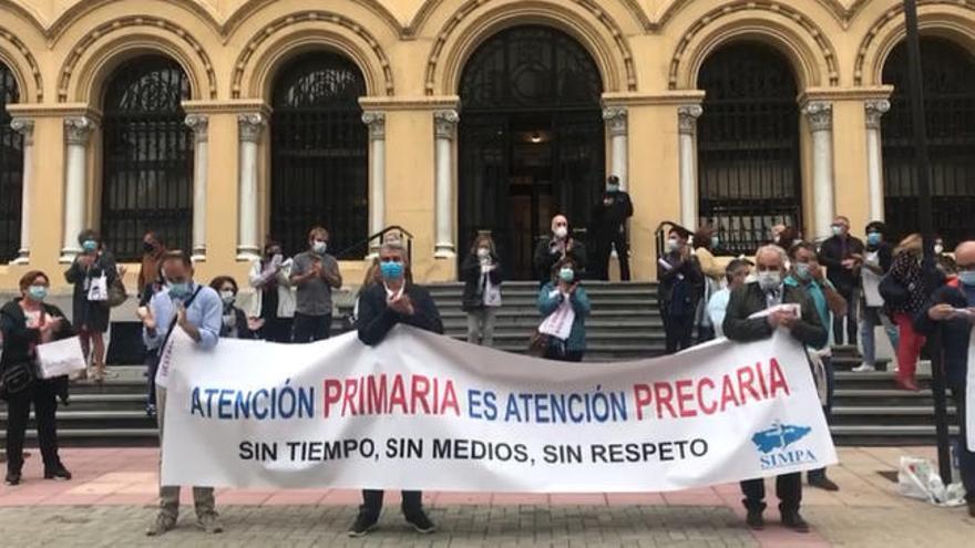 Los médicos asturianos de Atención Primaria se plantan: "La gente está agotada, no damos más de sí"