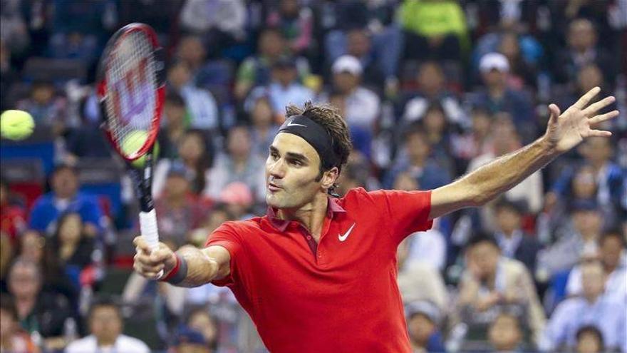 Federer gana a Djokovic y jugará la final con Simon, verdugo de Feliciano