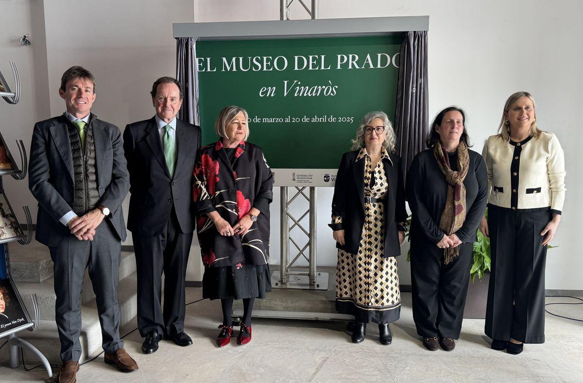 La inauguración de la muestra reunió a diversas personalidades.